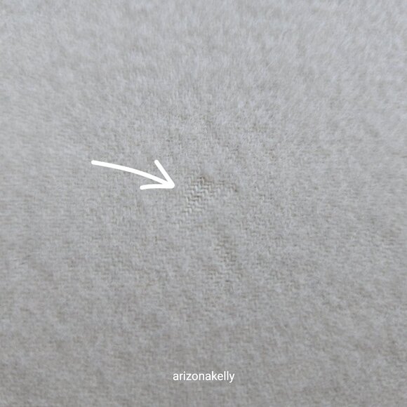 Banana Republic Cashmere Throw *MINOR MOTH DAMAGE* - Picture 6 of 14